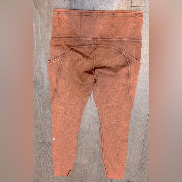 Lululemon Fast and Free High Rise Tight 25” Ice Wash Brown Earth Size 6 - Picture 3 of 3